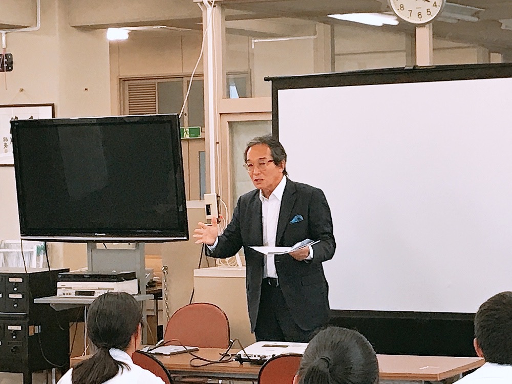 豊橋西高校にて社長が講演会を行いました