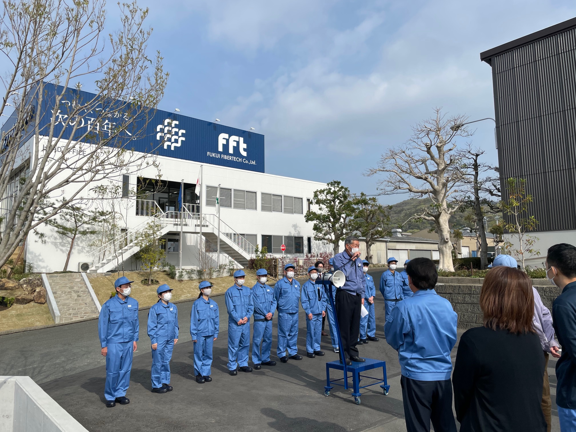 新入社員が入社しました