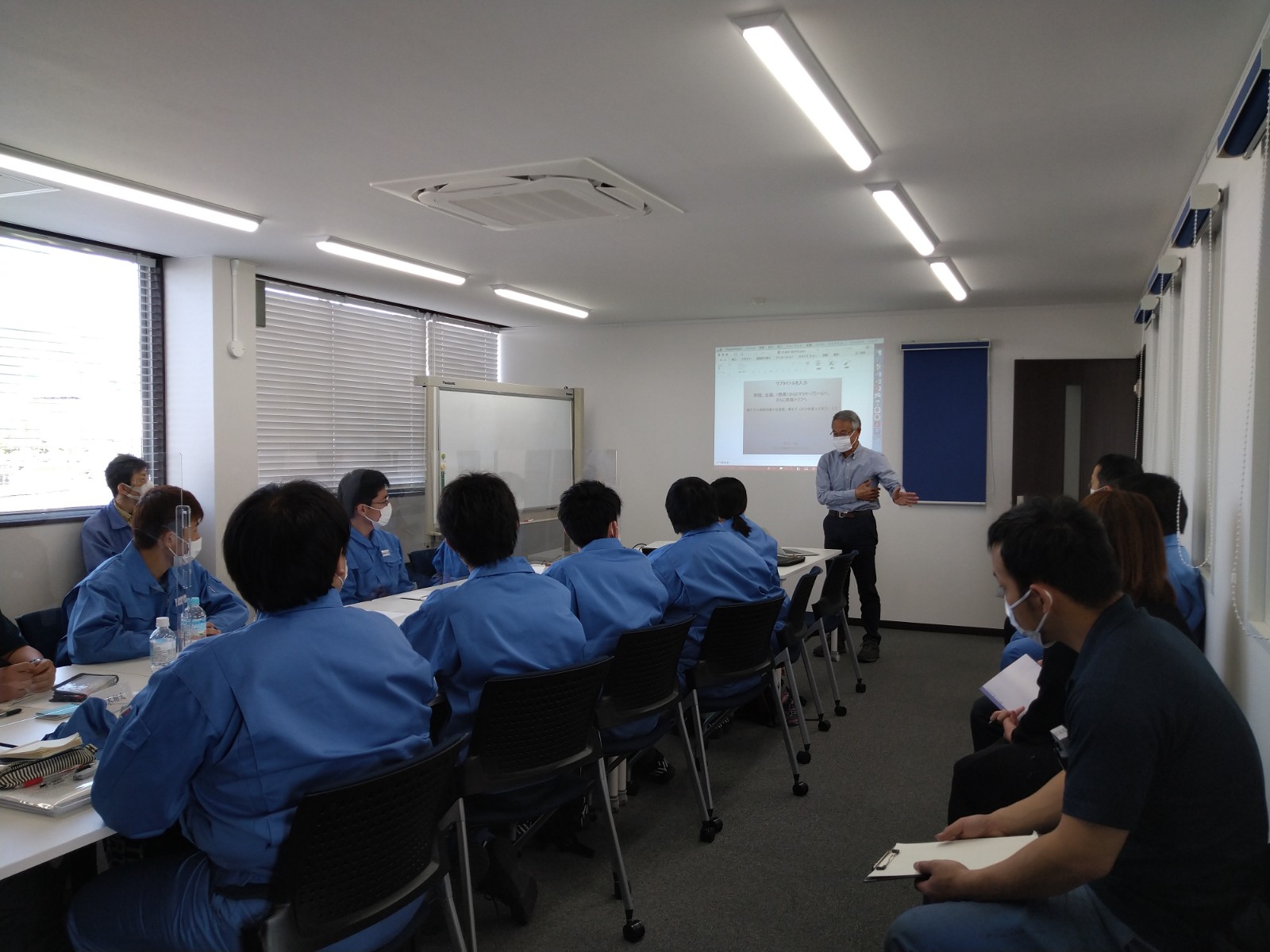 新入社員研修の様子です。